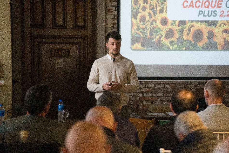Jornada de Híbridos 2025: CEC presentó su primer híbrido de maíz